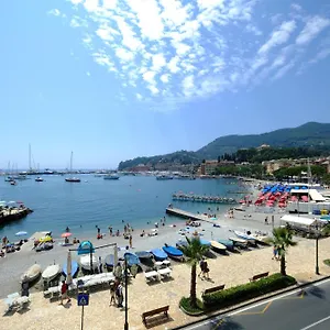 Un Tuffo Nel Mare By Portofinovacanze Apartment
